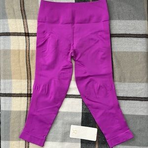 NWT Lululemon Zone In Crop Leggings
